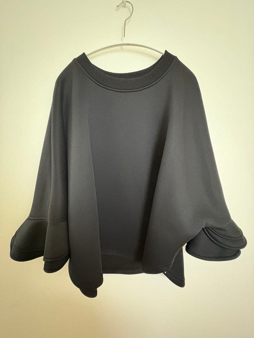 【新品】メゾン ド ドルチェ　ソフトヴェレPO　袖フリル黒