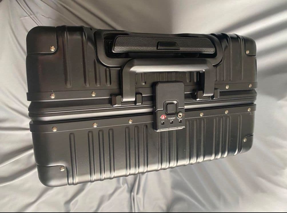 TAKEO KIKUCHI タケオキクチ　スーツケース　黒