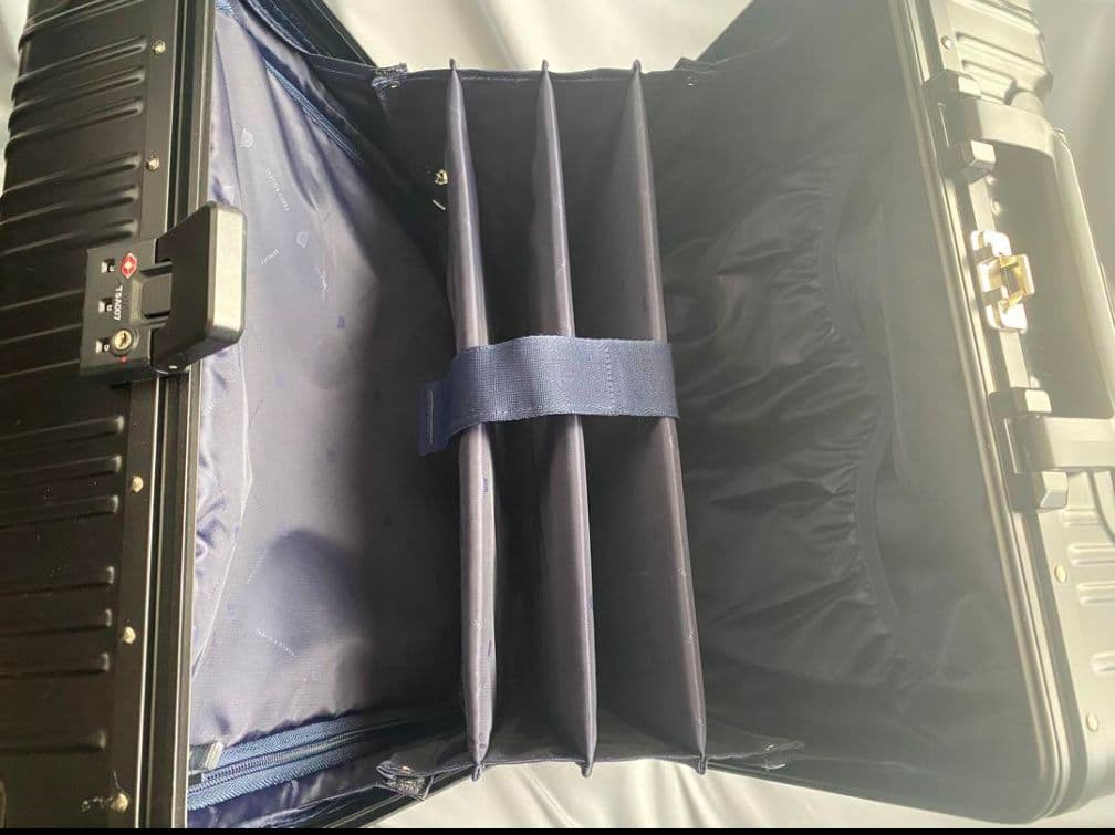 TAKEO KIKUCHI タケオキクチ　スーツケース　黒