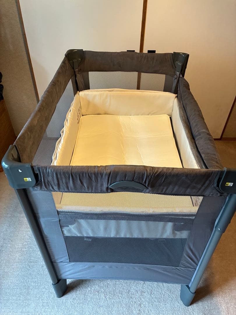 新品同様アップリカ　ココネルエアープラスAB