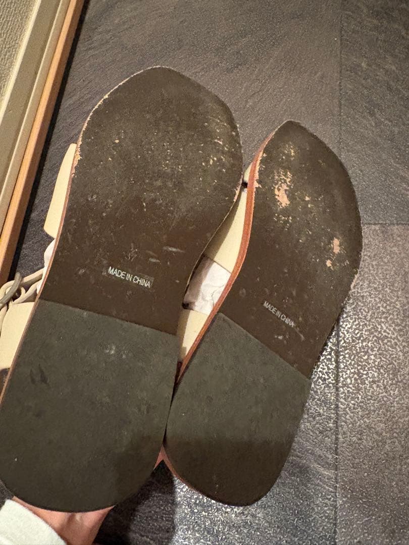 限定SALE！！TODAYFUL レザー　グルカサンダル