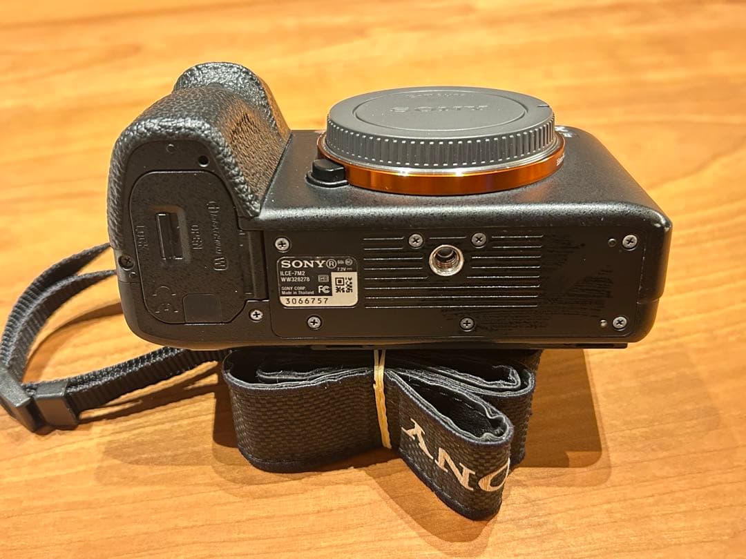 Sony α7 II ミラーレスカメラ バッテリー4個付き