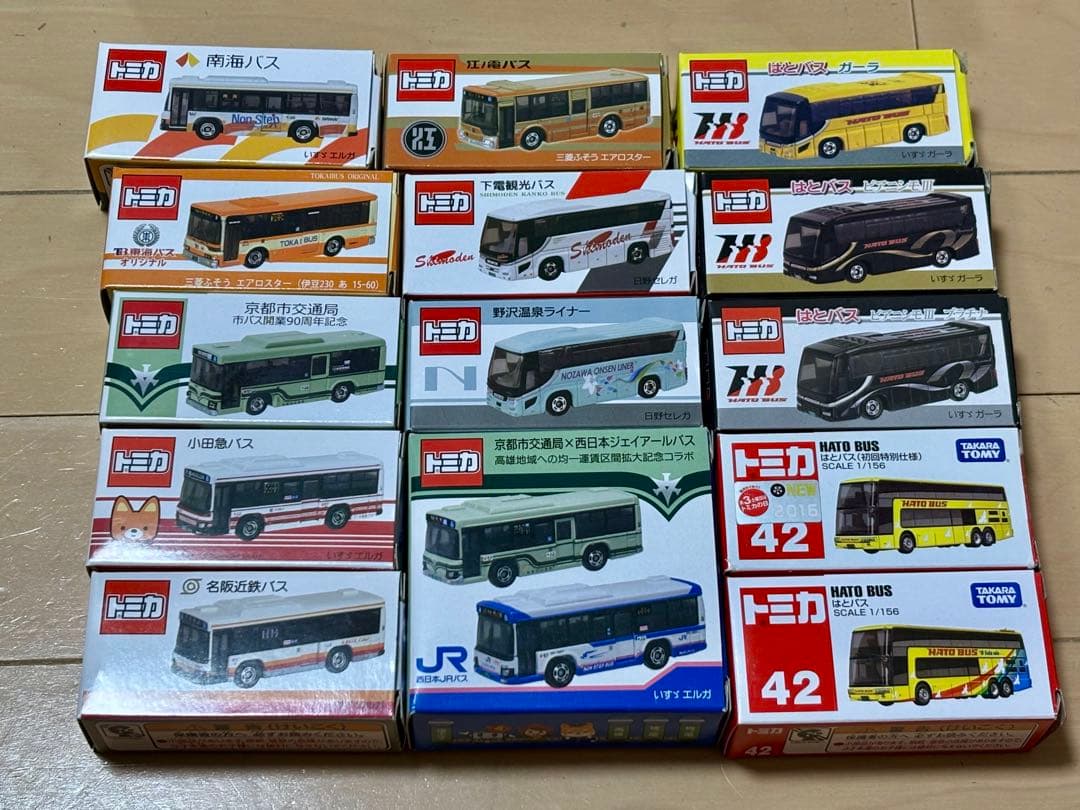 トミカ バス チームトラック