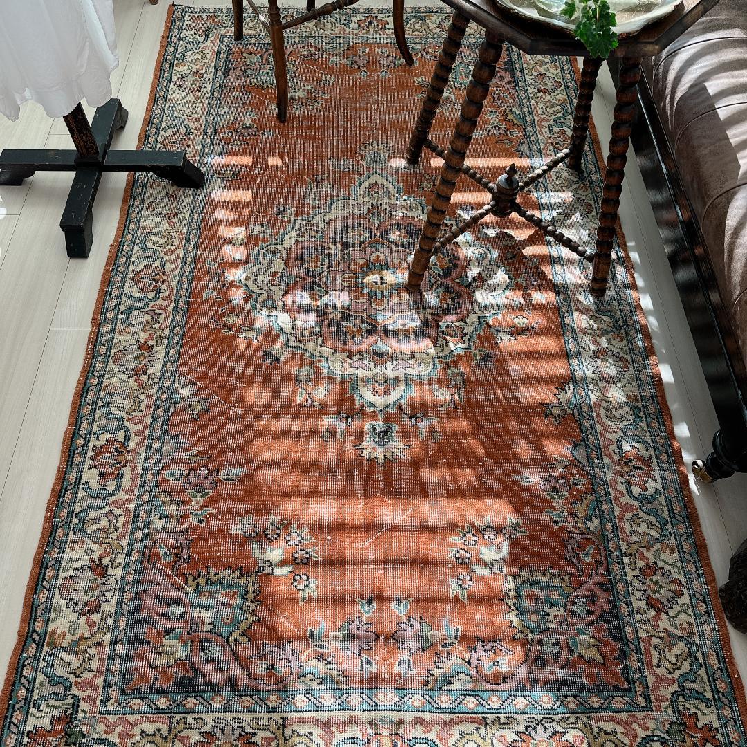 トルコ ヴィンテージラグ A12 レア オレンジ ブラウン ピンク ブルー