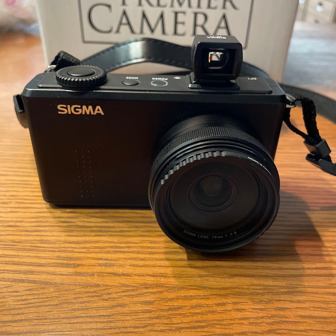 SIGMA DP1 Merrillコンパクトデジタルカメラ