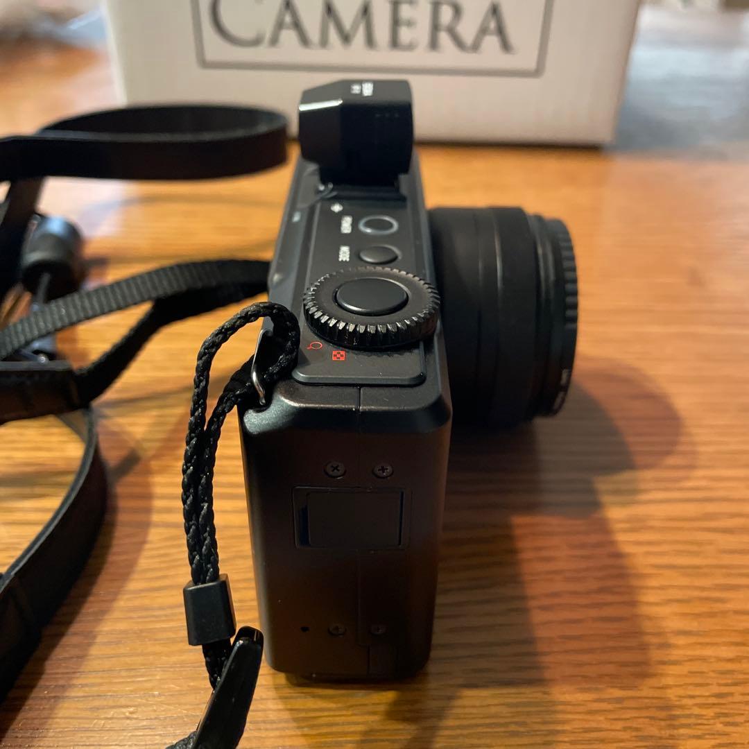 SIGMA DP1 Merrillコンパクトデジタルカメラ