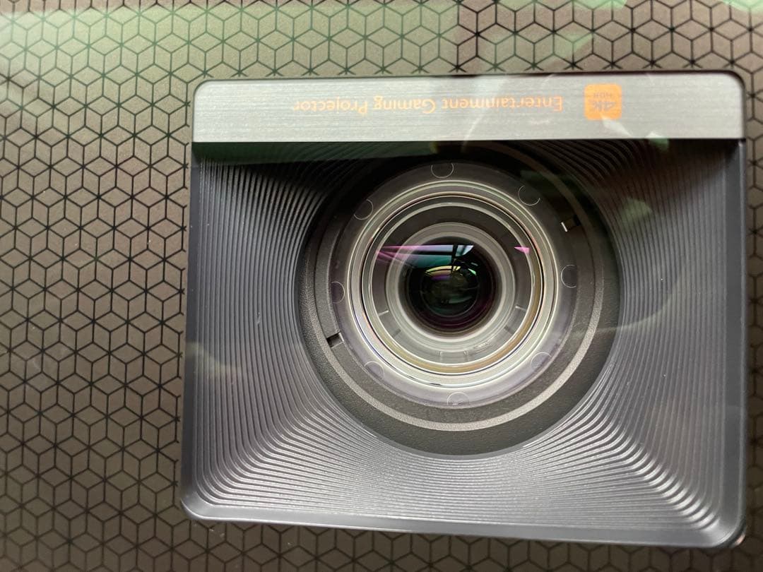 BenQ X3000i 4Kゲーミングプロジェクター (出品時光源使用68h)