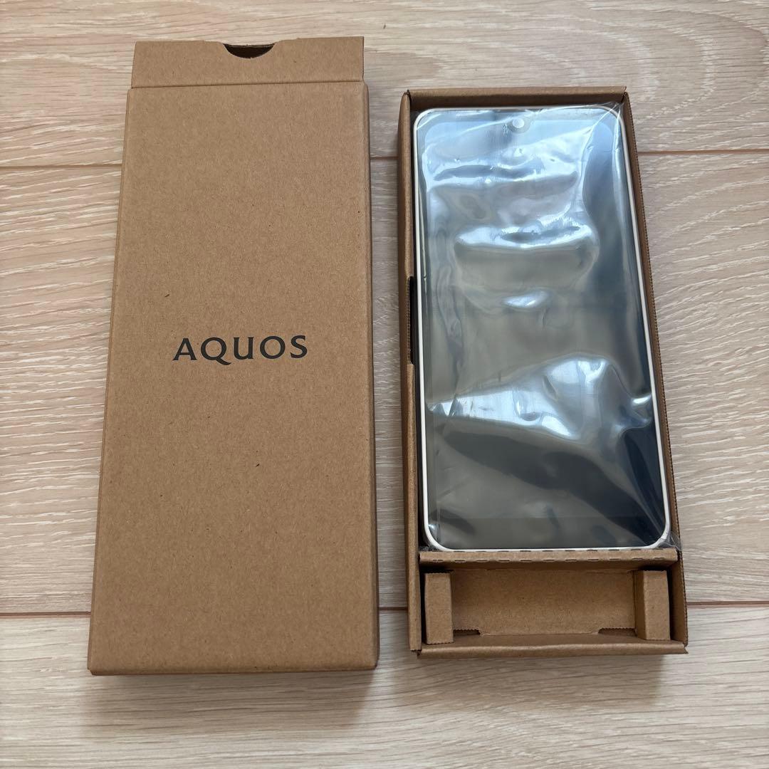 【新品未使用】AQUOS wish3 ホワイト 本体