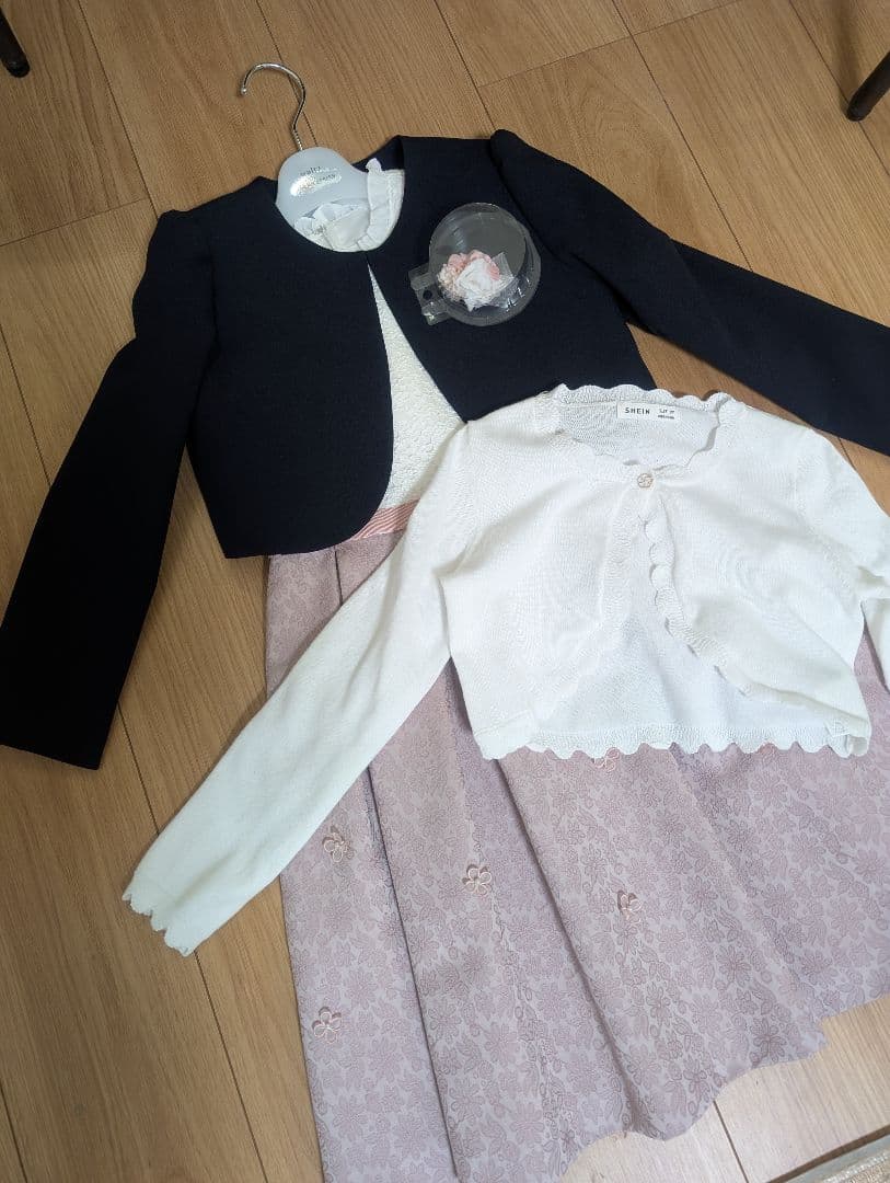 【最終値下げ】BEAMS 女の子 130 ネイビー・ピンク　卒園式入学式※おまけ