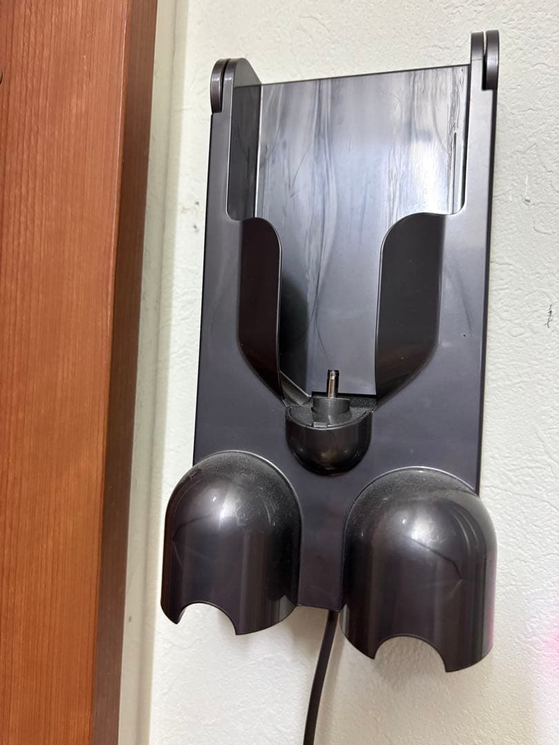 Dyson SV12 V10 本体・アタッチメント 純正バッテリー2個付き