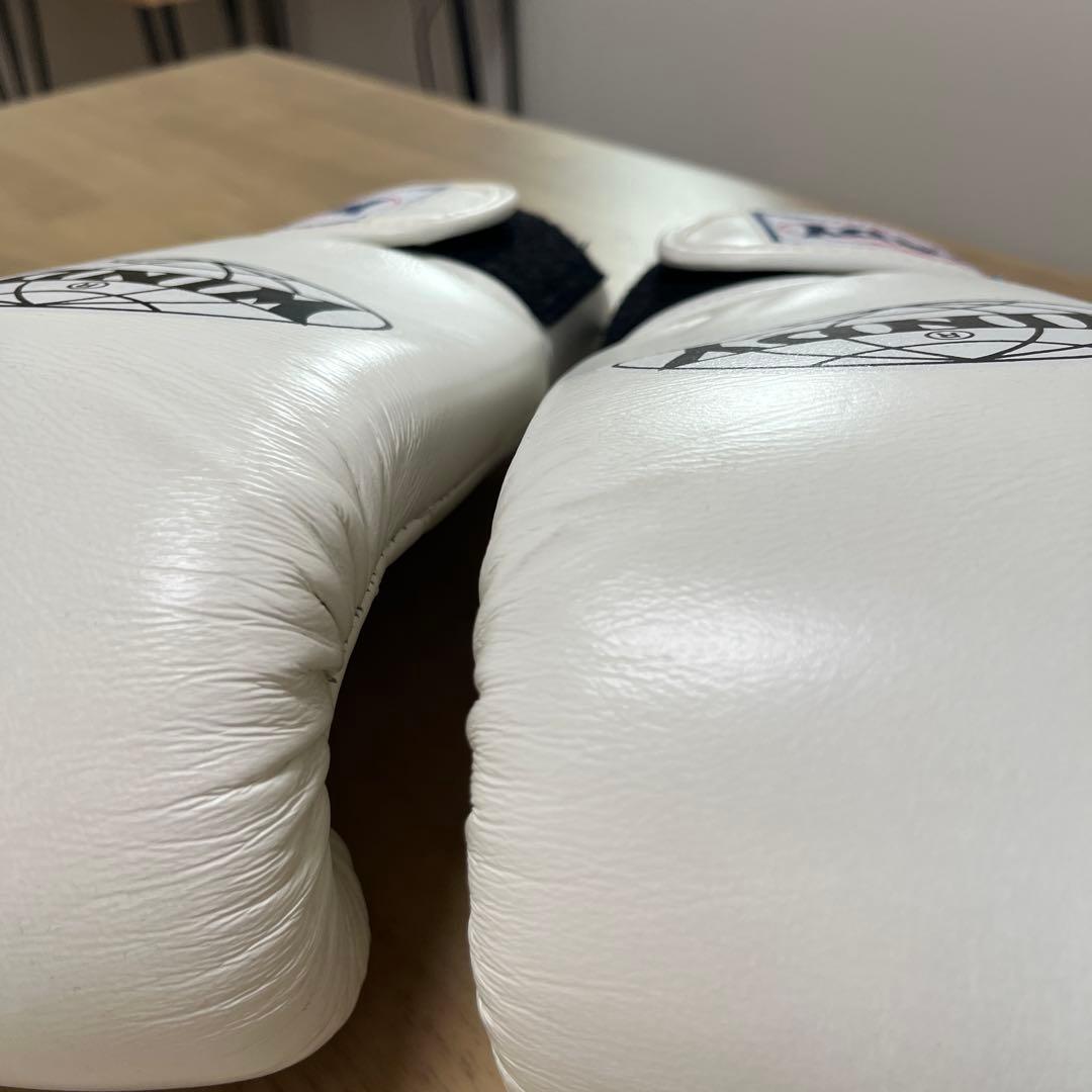 【最終値下げ】WINDY ボクシンググローブ ホワイト　10oz