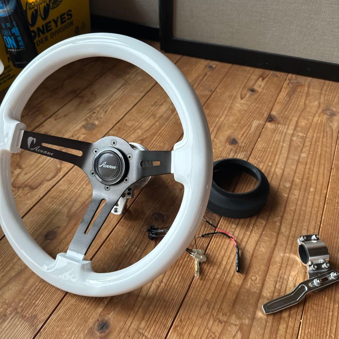 ⭐︎アベニューステアリング　ラフィックスGTC ハイエースおまけ付き⭐︎