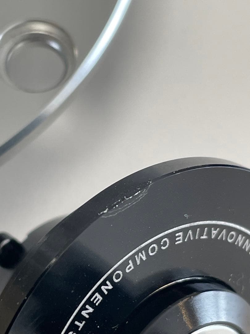 RIZOMA タンクキャップ Ducati TF040