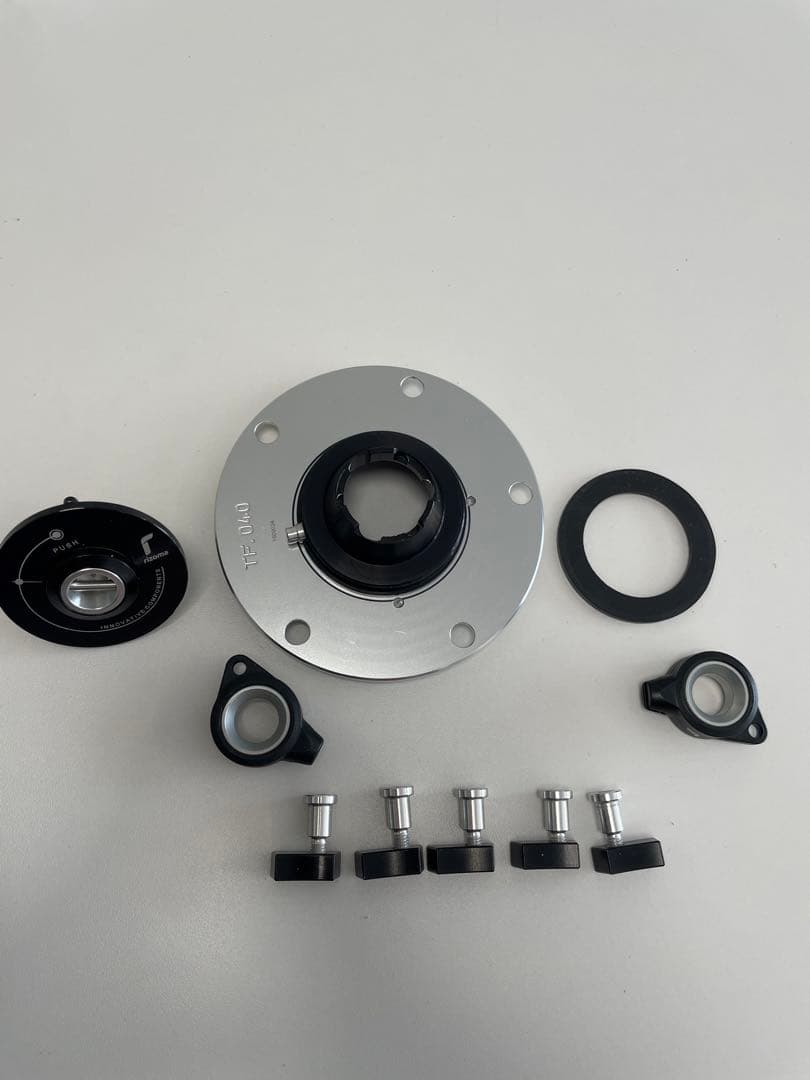 RIZOMA タンクキャップ Ducati TF040