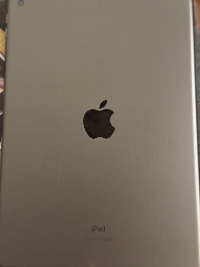 iPad 第9世代 wi-fiモデル 64GB 本体と充電ケーブル　フィルム付き