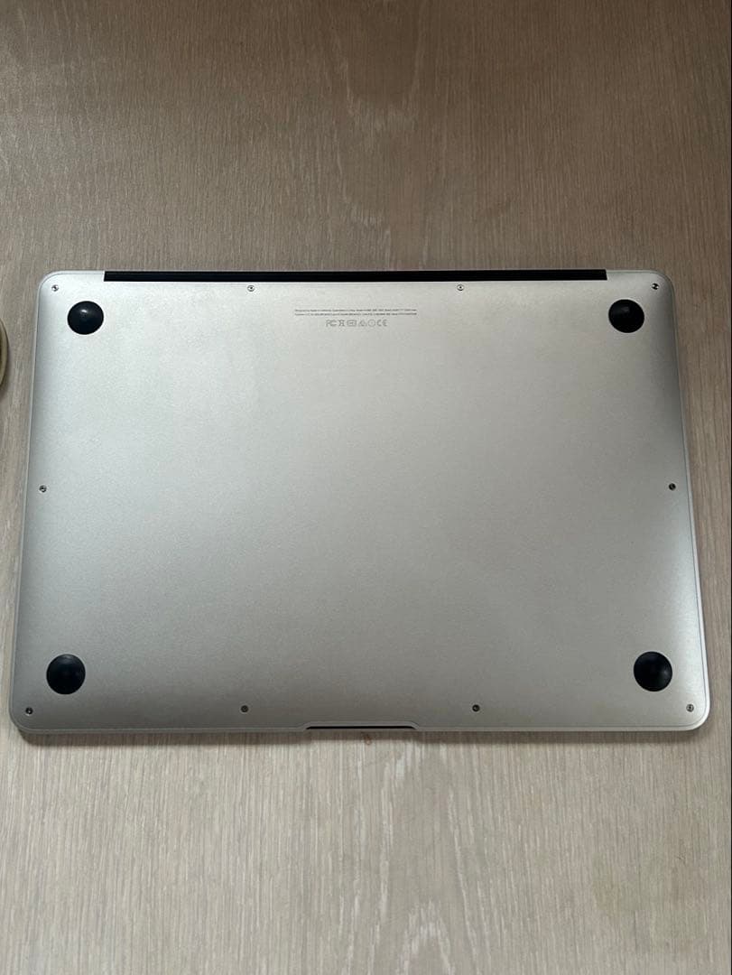 Apple MacBook Air シルバー 2012 13inch 256gb