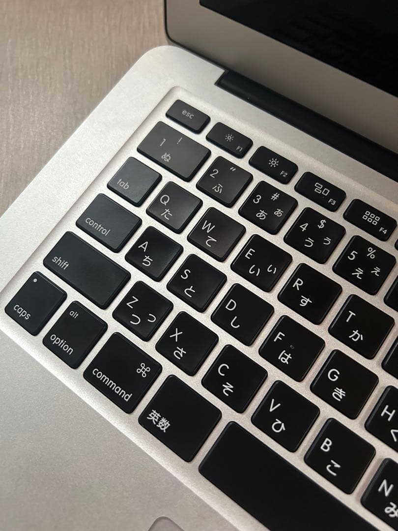 Apple MacBook Air シルバー 2012 13inch 256gb