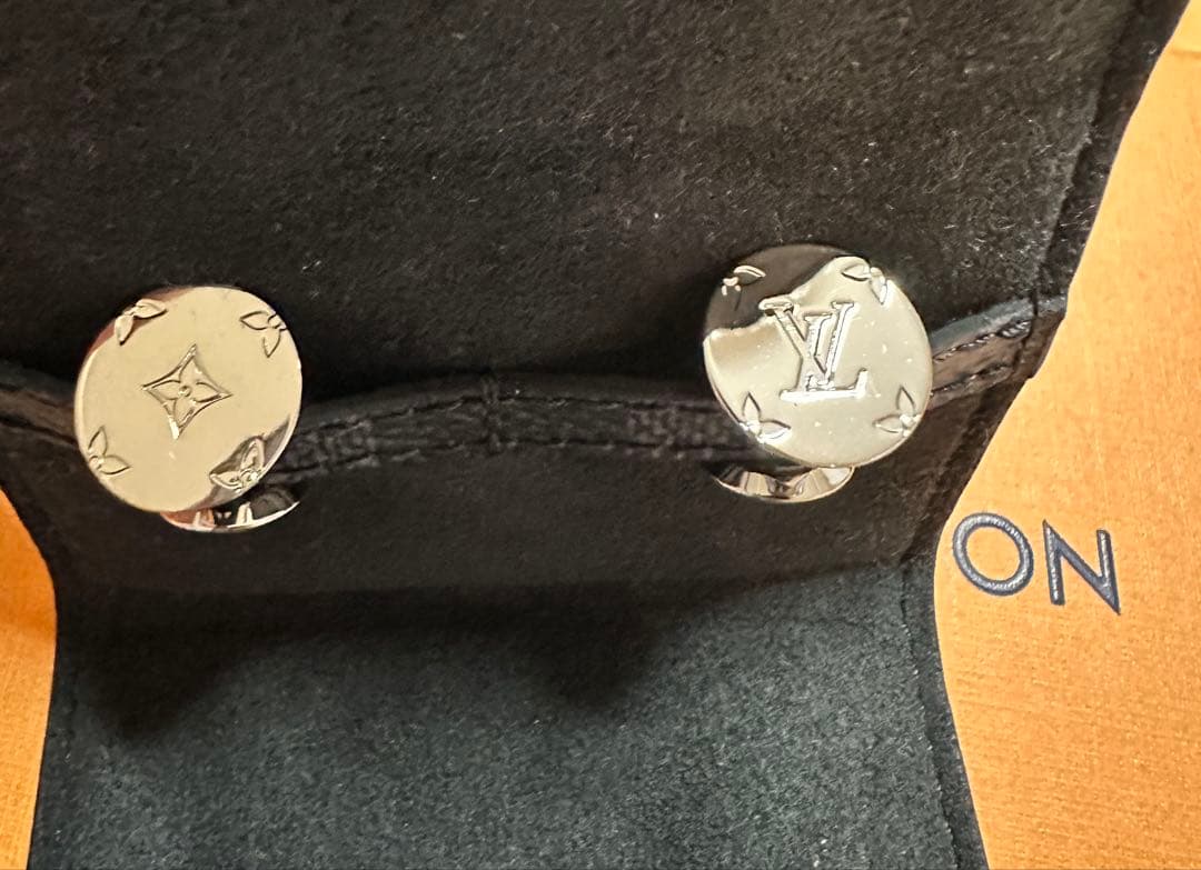 camper LOUIS VUITTON ブトンドゥマンシェット