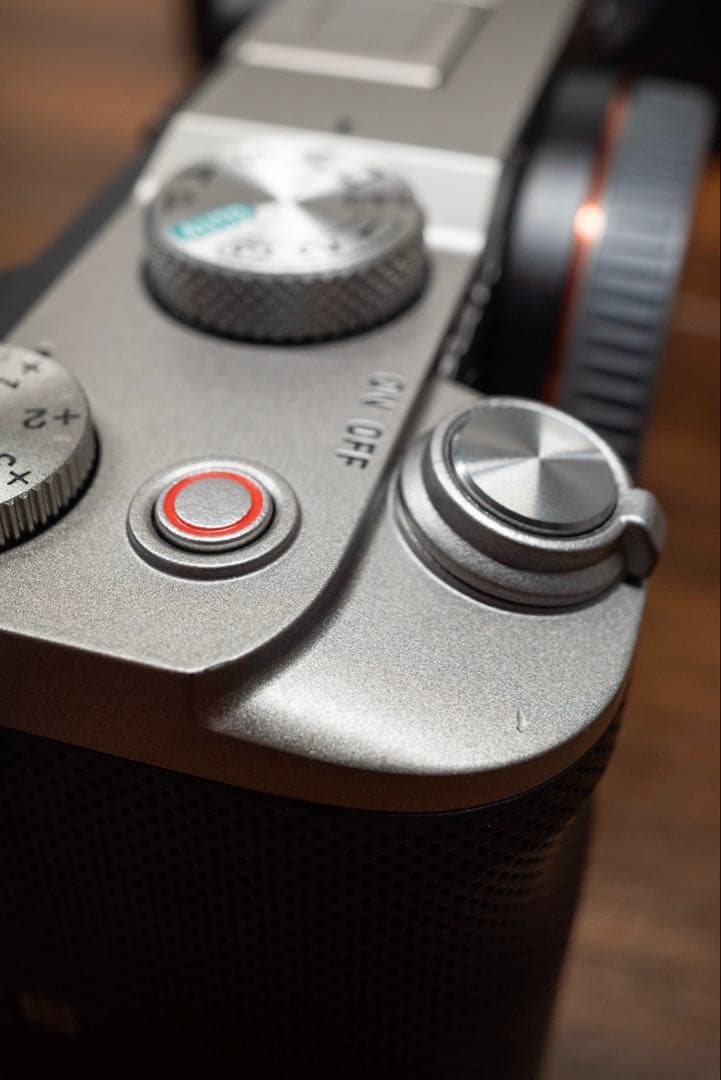 美品ILCE-7C Sony a7C ミラーレス一眼 カメラ シルバー