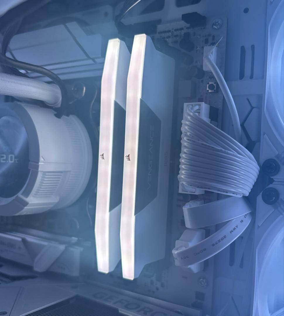 CORSAIR VENGEANCE RGB DDR5 32GB×1