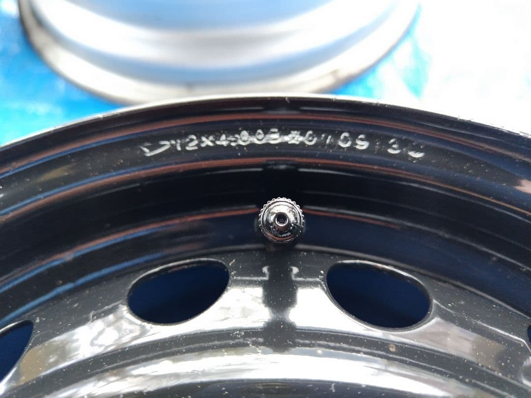 145/80R12・LT【2/2】軽トラ用スタッドレス・鉄ホイール付、２本分割