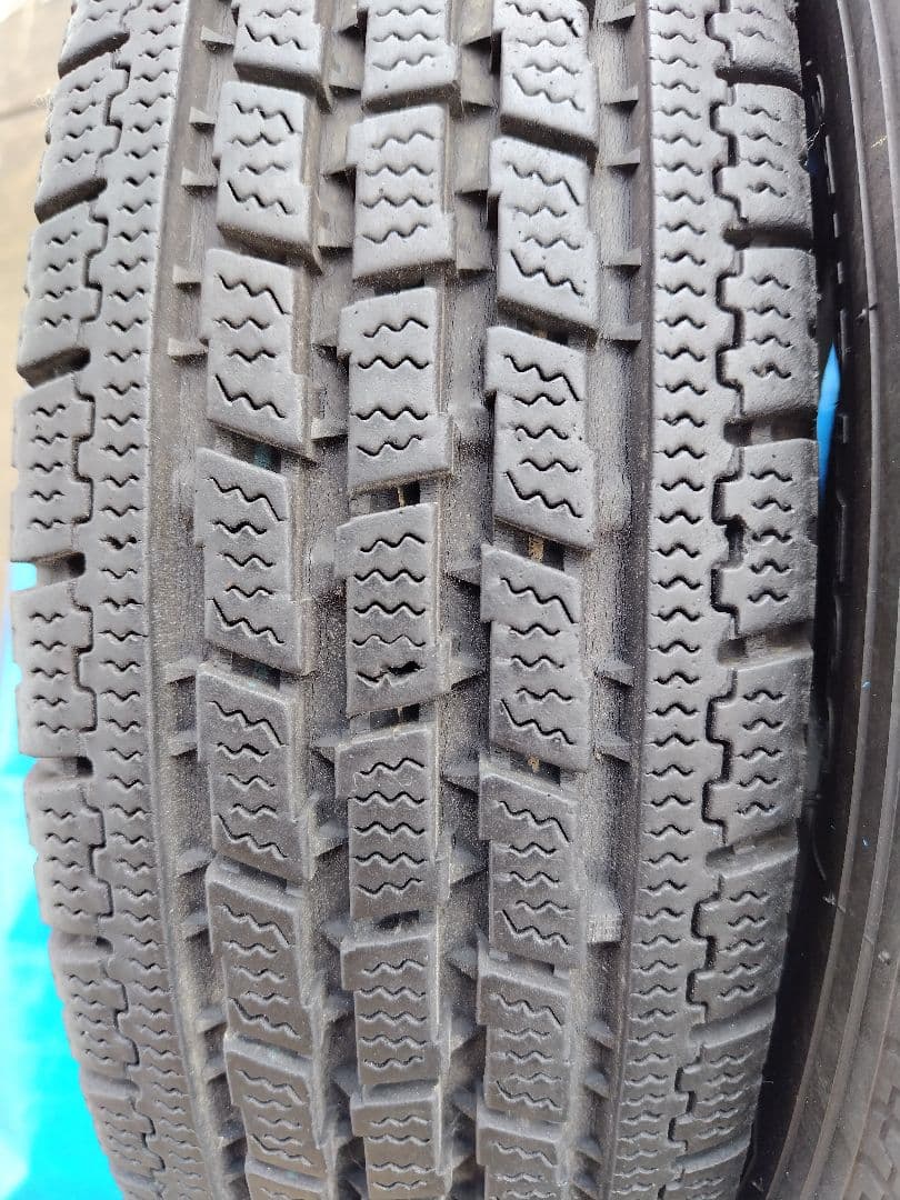 145/80R12・LT【2/2】軽トラ用スタッドレス・鉄ホイール付、２本分割