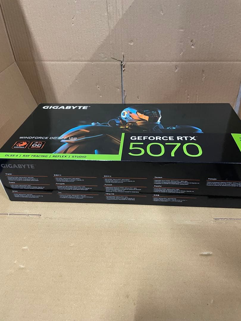 GIGABYTE Geforce RTX5070 搭載 グラフィックボード