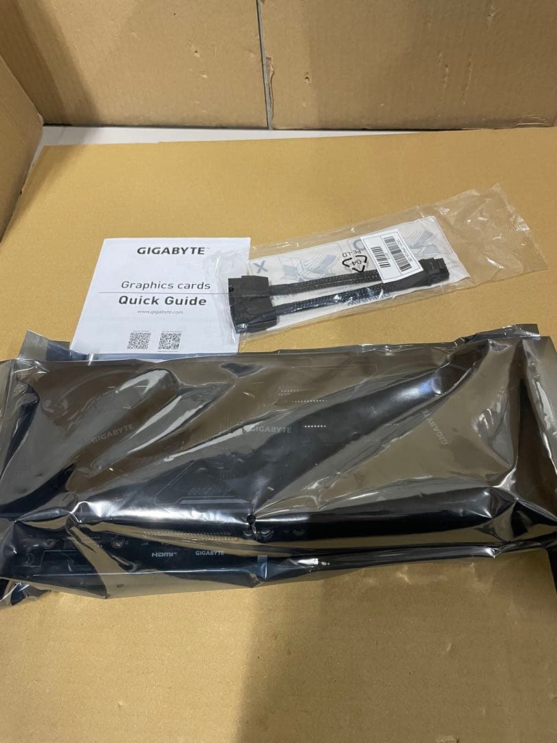 GIGABYTE Geforce RTX5070 搭載 グラフィックボード