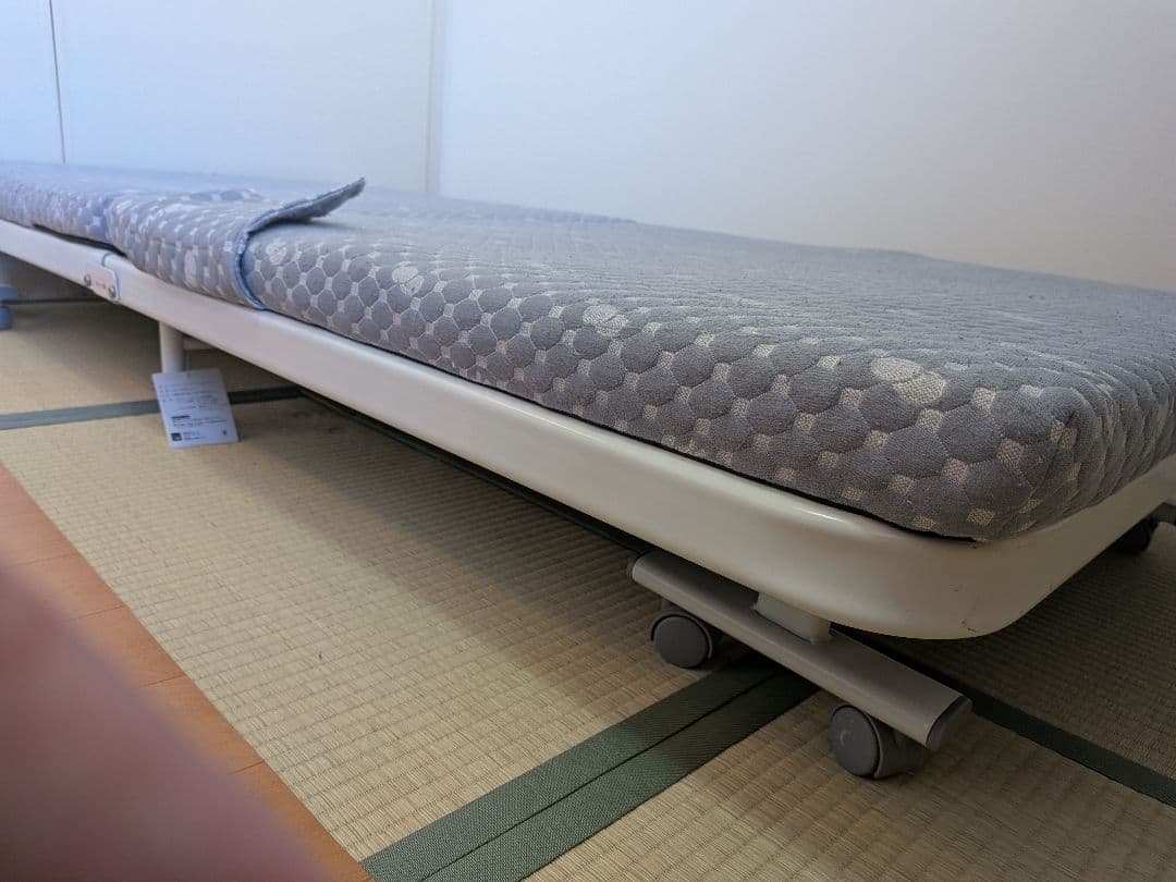 エムール 折りたたみベッド シングル メホール マットレス付 リクライニング