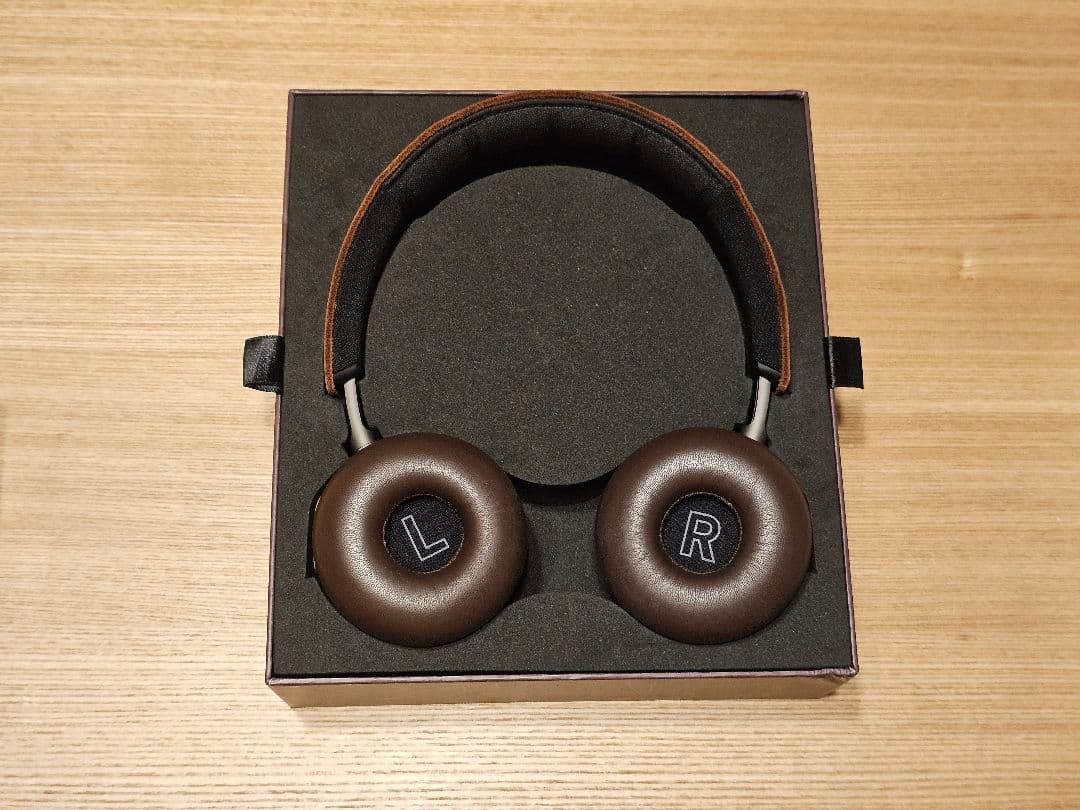 Bang & Olufsen B&O PLAY H8 ワイヤレスヘッドフォン