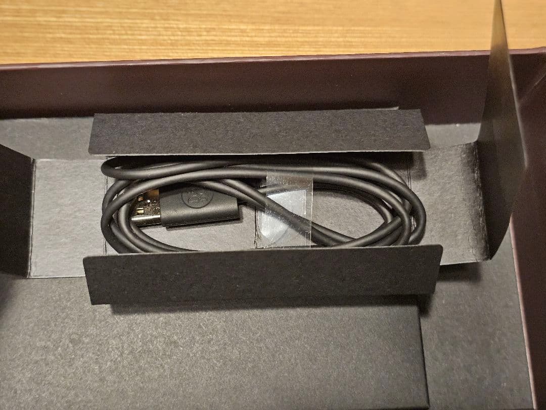 Bang & Olufsen B&O PLAY H8 ワイヤレスヘッドフォン