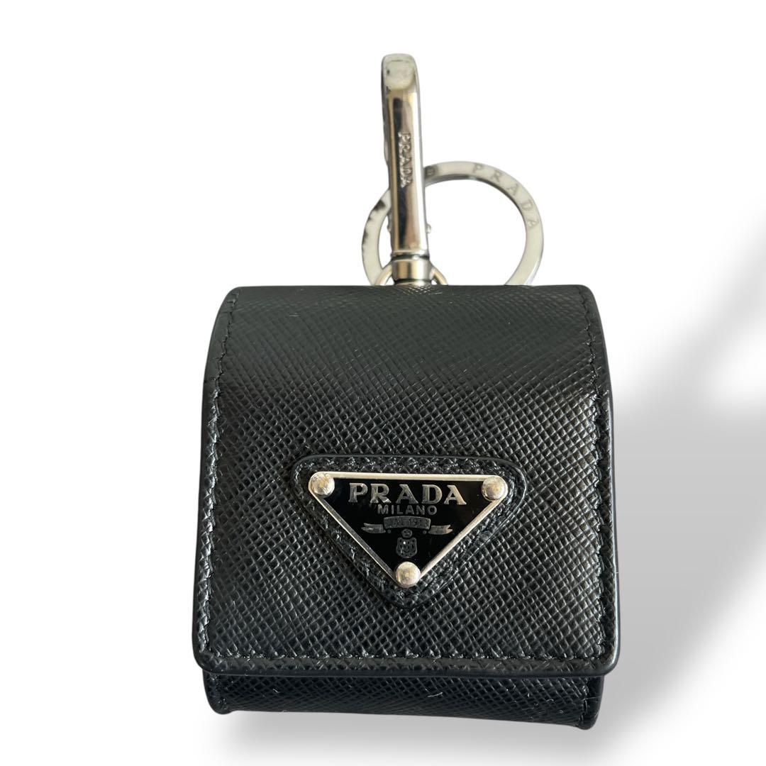 【極美品】プラダ バッグチャーム イヤホンケース 三角ロゴ サフィアーノレザー