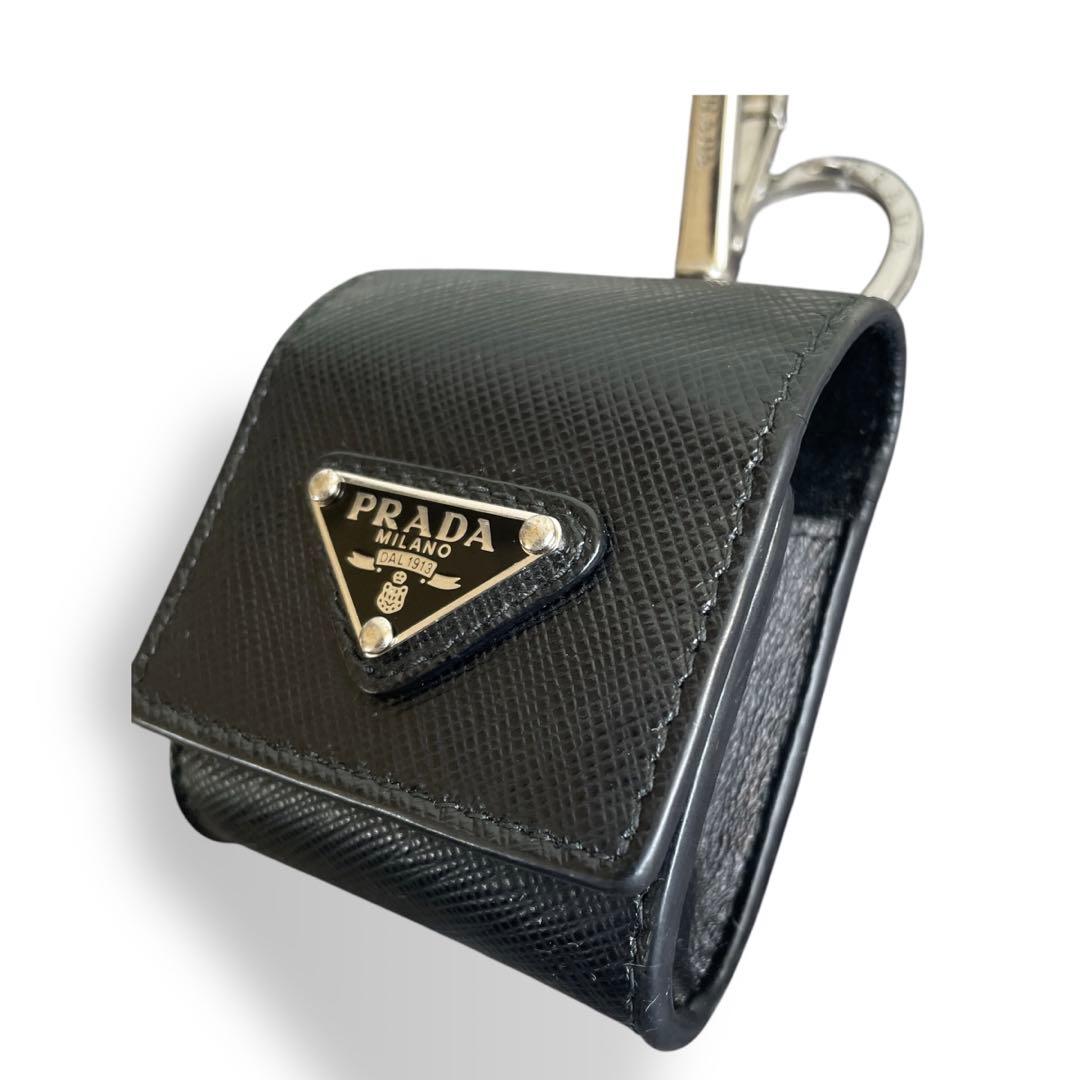 【極美品】プラダ バッグチャーム イヤホンケース 三角ロゴ サフィアーノレザー