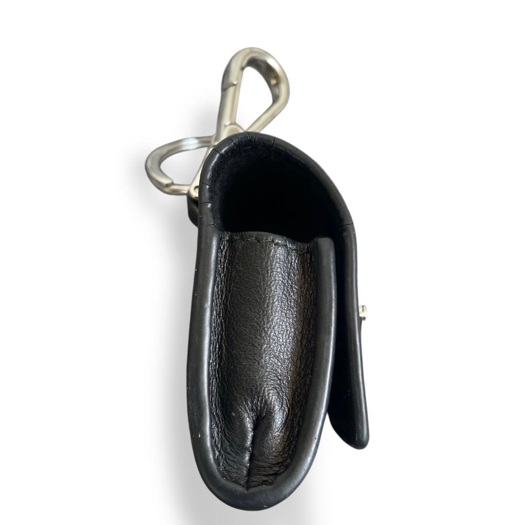 【極美品】プラダ バッグチャーム イヤホンケース 三角ロゴ サフィアーノレザー