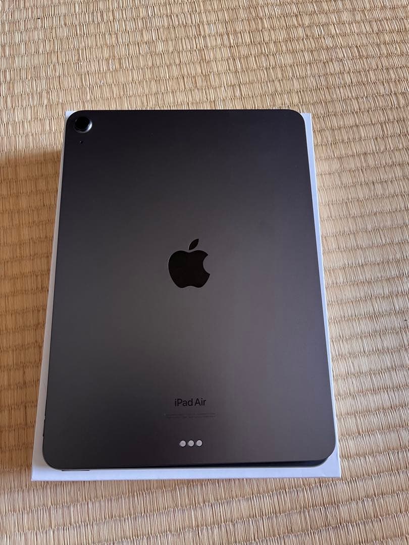 Tako【美品】iPad Air （第五世代）64GB スペースグレー