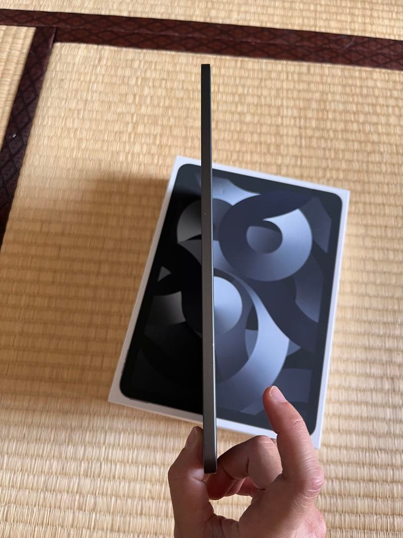 Tako【美品】iPad Air （第五世代）64GB スペースグレー