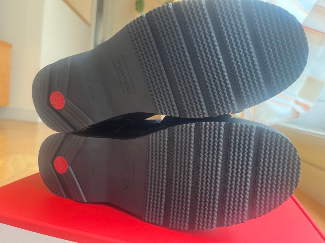 HUNTER ハンター　プレイ ショート ギア オン パフ ストラップ ブーツ