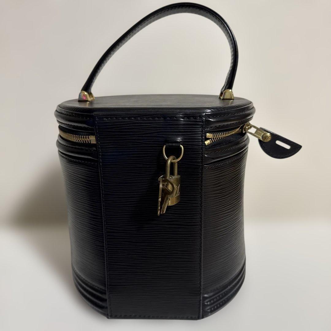 Ｒ*Ｅ様 M*.様 本物保証！Louis Vuitton カンヌ エピレザー ハ