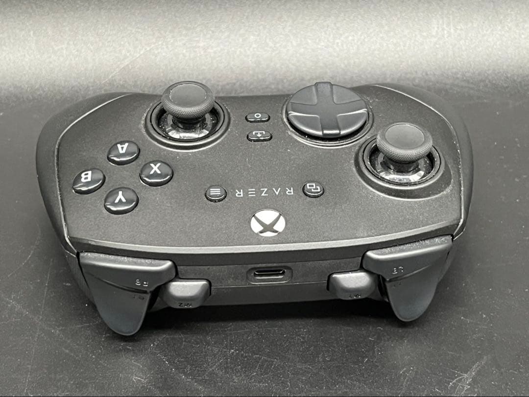 ◇RAZER WOLVERINE V3PRO コントローラー　RZ06-0520
