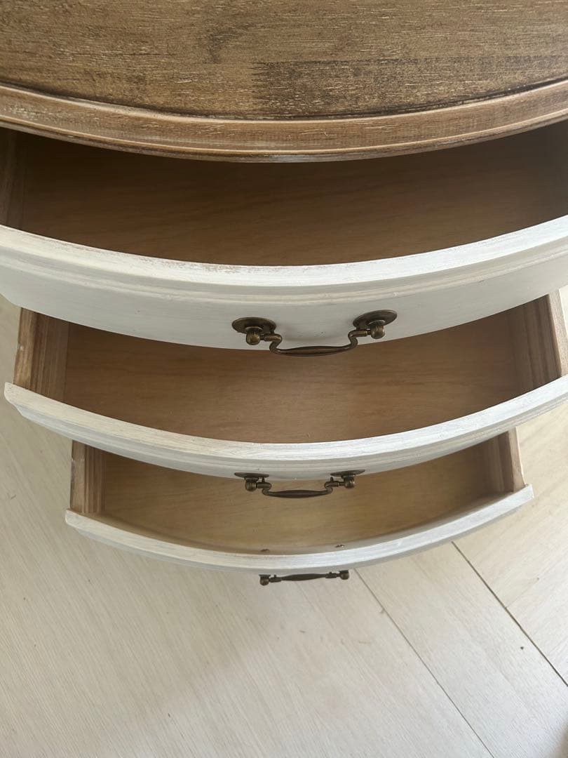 アンティーク調　木製チェスト　ホワイトペイント