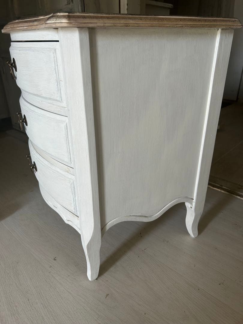 アンティーク調　木製チェスト　ホワイトペイント