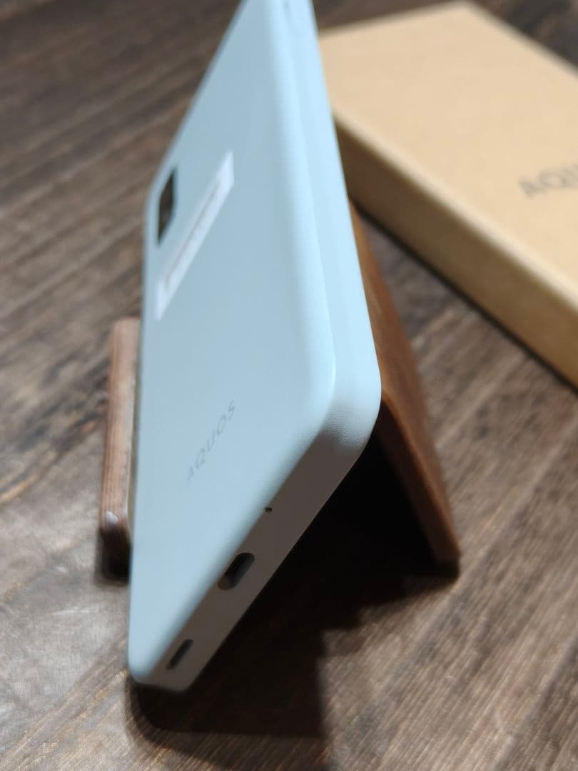 新品同様品 AQUOS wish3 A302SH SIMフリー スマホ