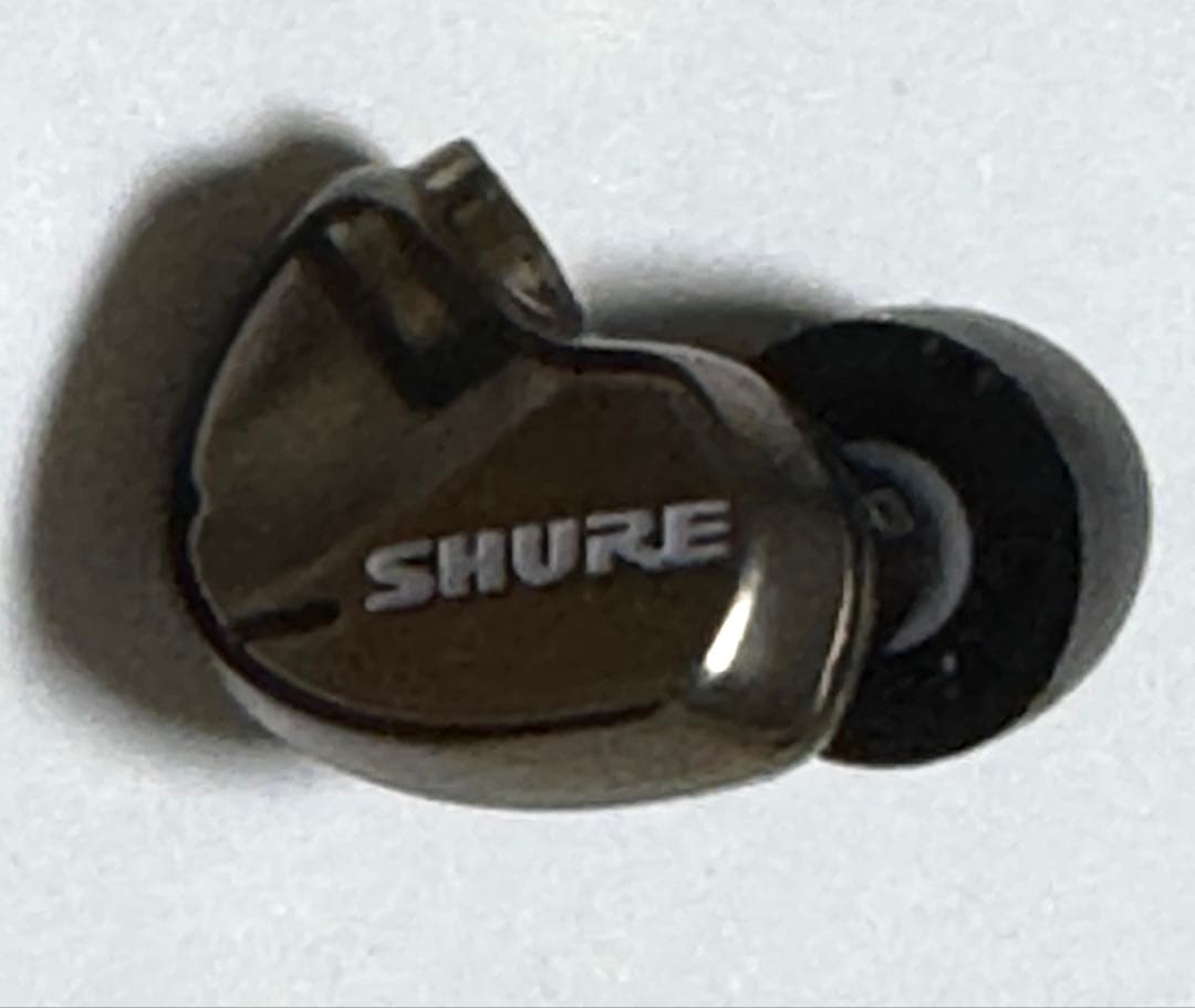 美品 SHURE ( シュア ) SE535 カナル型イヤホン