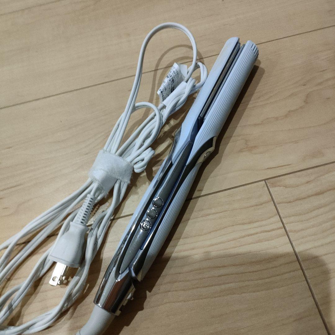 Refa　美品　ホワイト ストレートヘアアイロンプロ　最新モデル