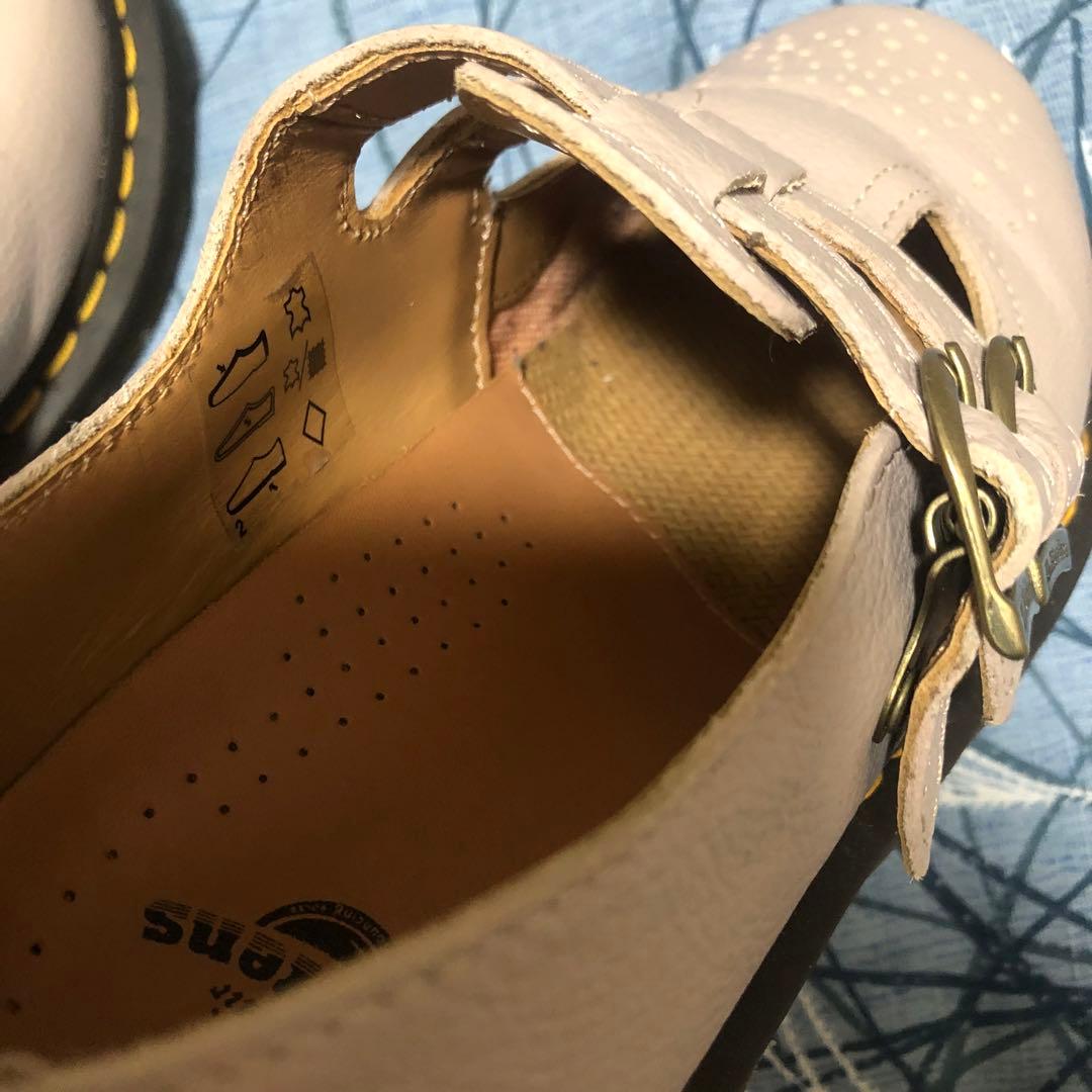 Dr. Martens UK4 8065 メリージェーン　ベージュ ローファー