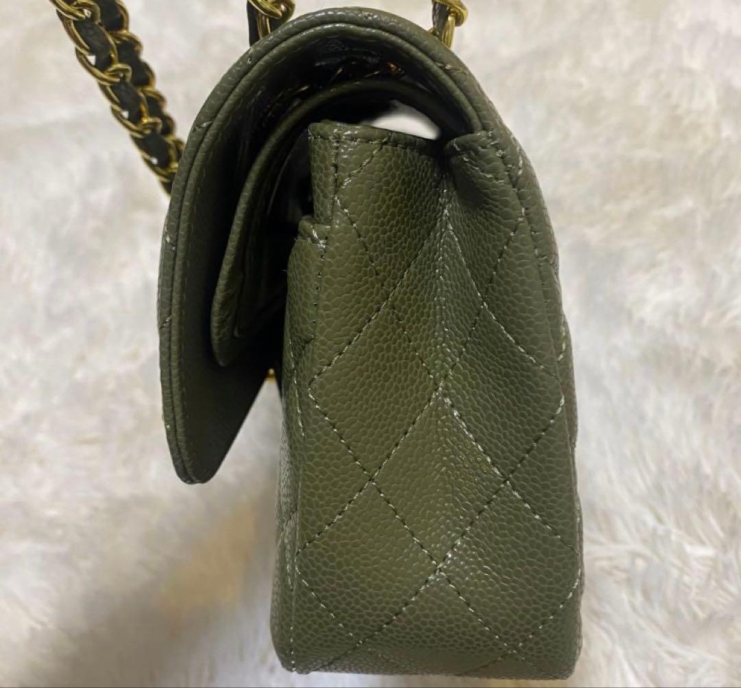 CHANEL チェーンバッグ　マトラッセ　グリーン　ノベルティ
