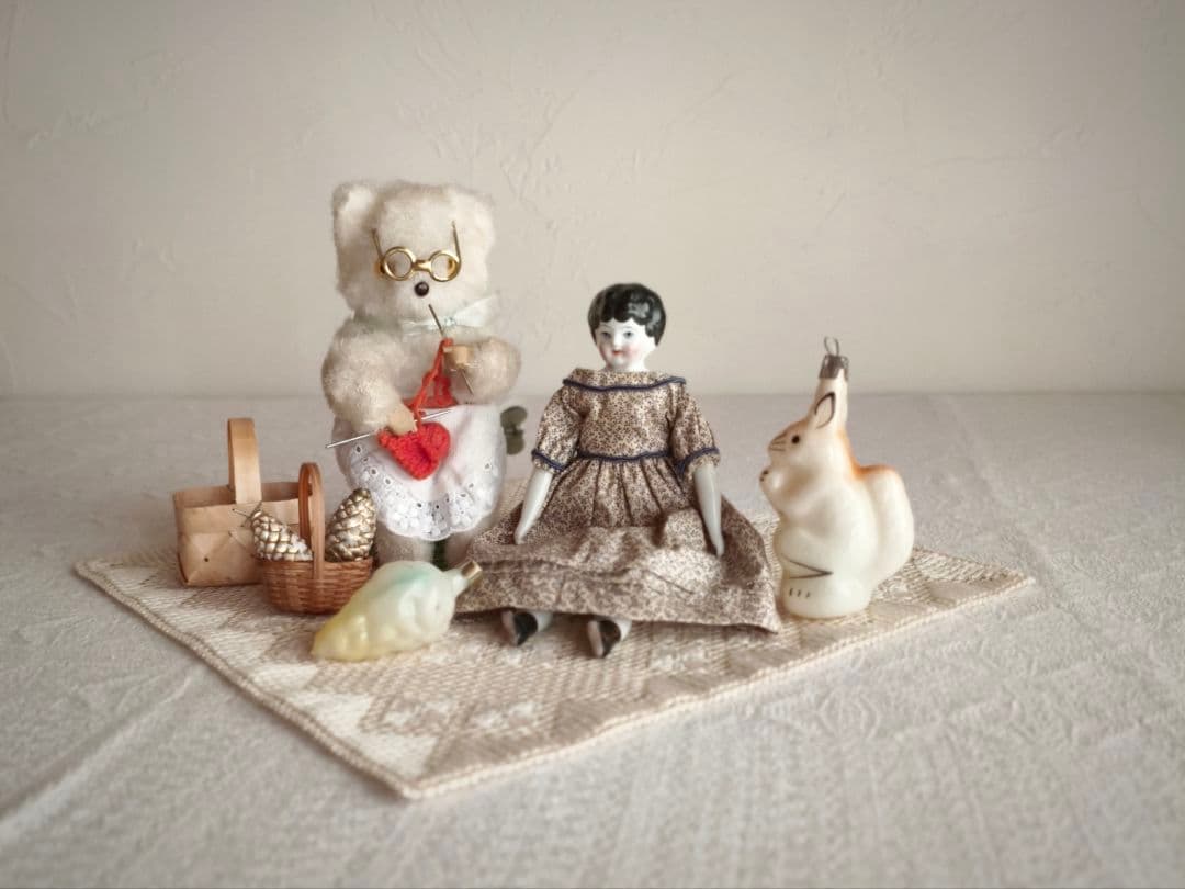 * vintage bear ❀ ゼンマイ仕掛けの 編み物 ネコさん