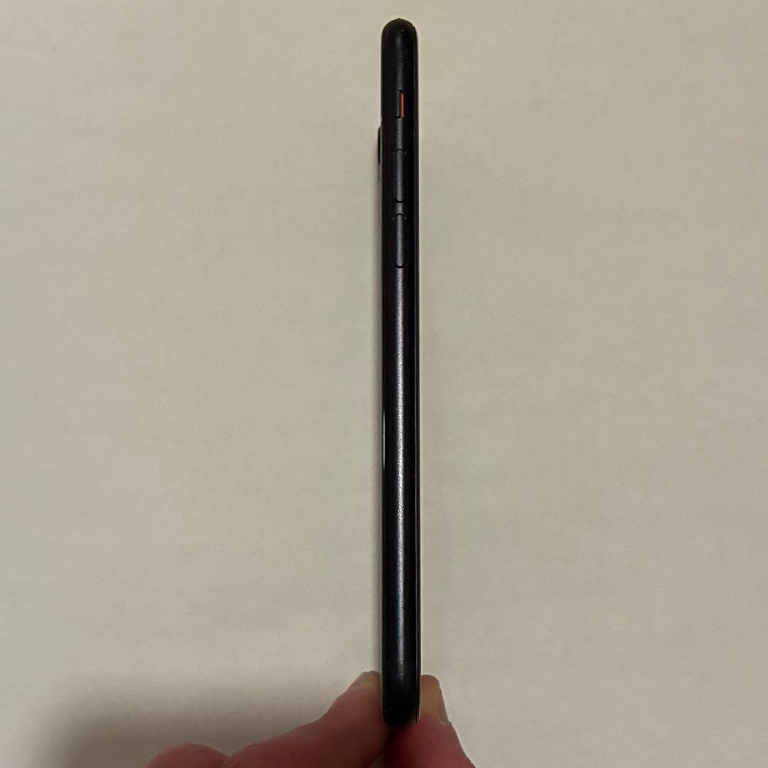 美品 iPhone SE 3 第3世代 黒 128gb バッテリー100%