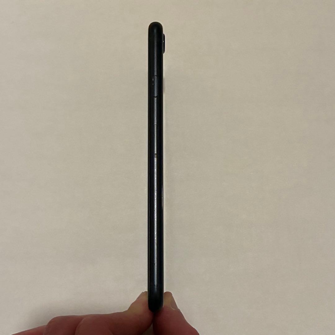 美品 iPhone SE 3 第3世代 黒 128gb バッテリー100%