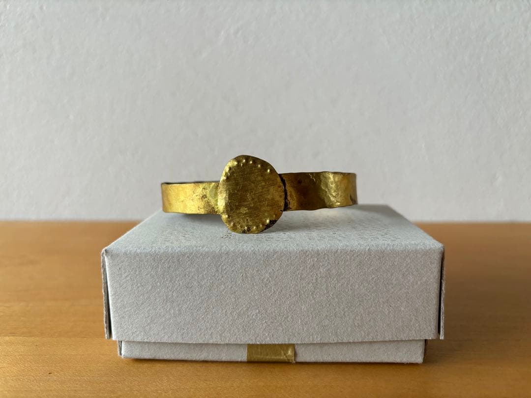 秋野ちひろ　未使用　真鍮バングル　ブレス